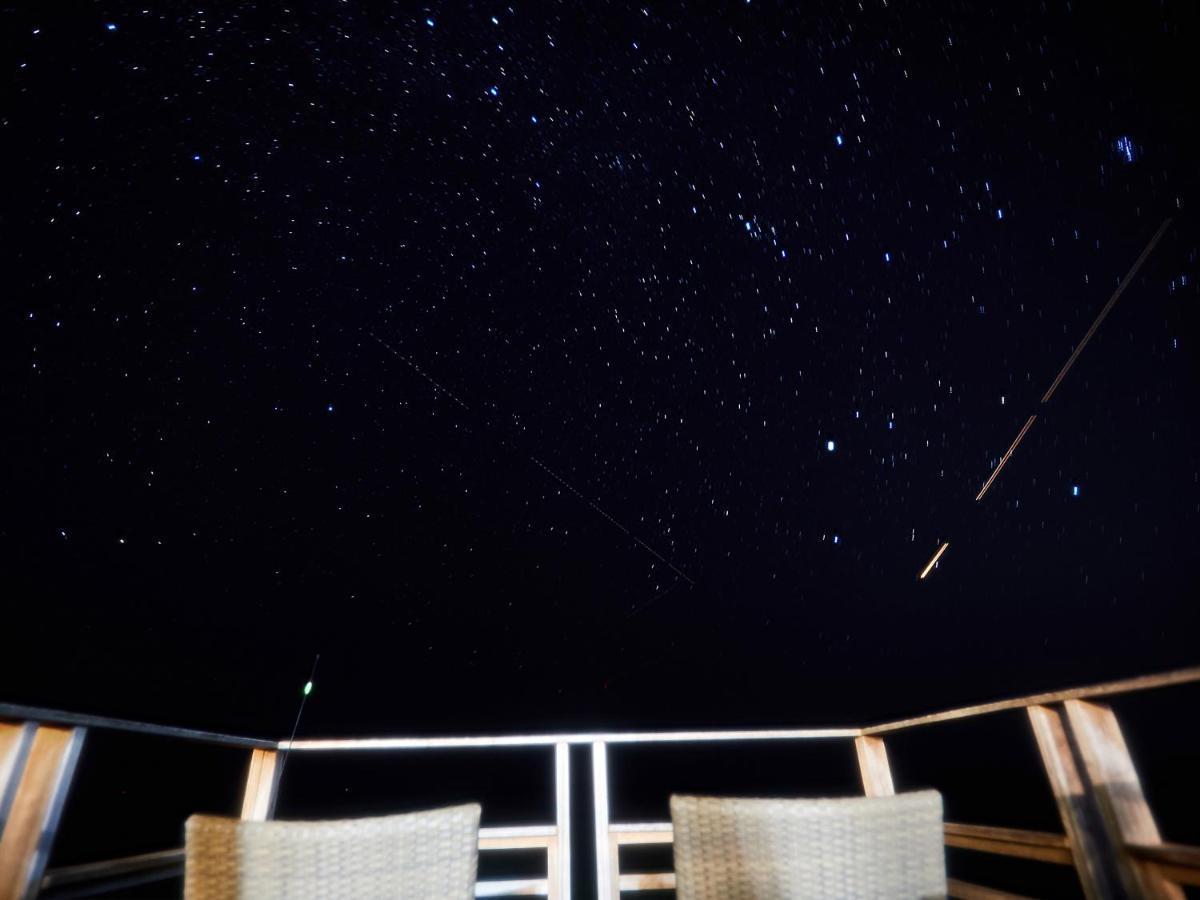 Hotel Oceans Nakidzsin Kültér fotó